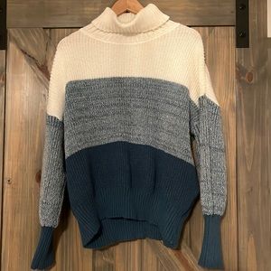 Women’s Cozy Sweater Size XL